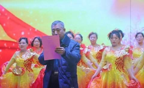 院黨委書(shū)記白玉忠同志致新年賀詞。